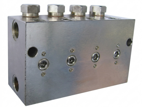 Dvoupotrubní centrální mazací systém pro olej a plastické mazivo